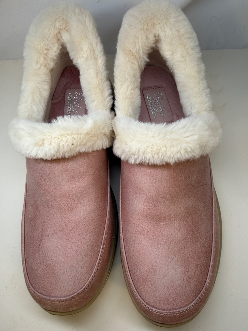 Skechers comfortable cozy slipper shoe in pink with white fur size 10 - Picture 11 of 16